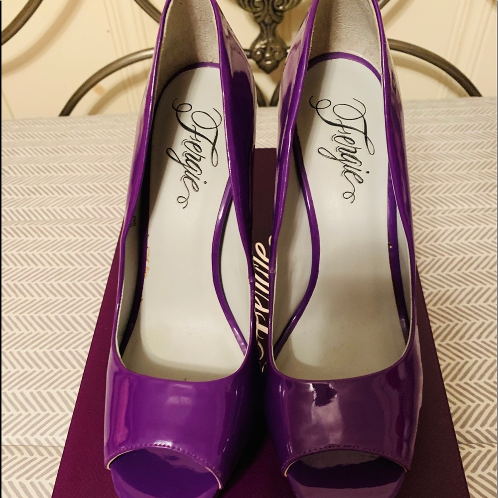 Fergie Peeptoe 4-5”heels